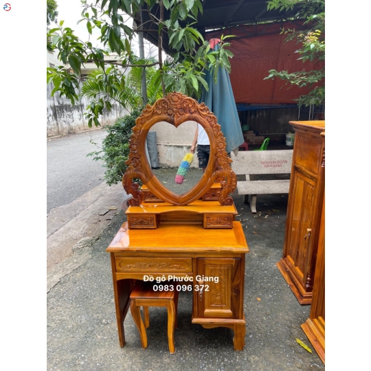 BÀN TRANG ĐIỂM GỖ 02